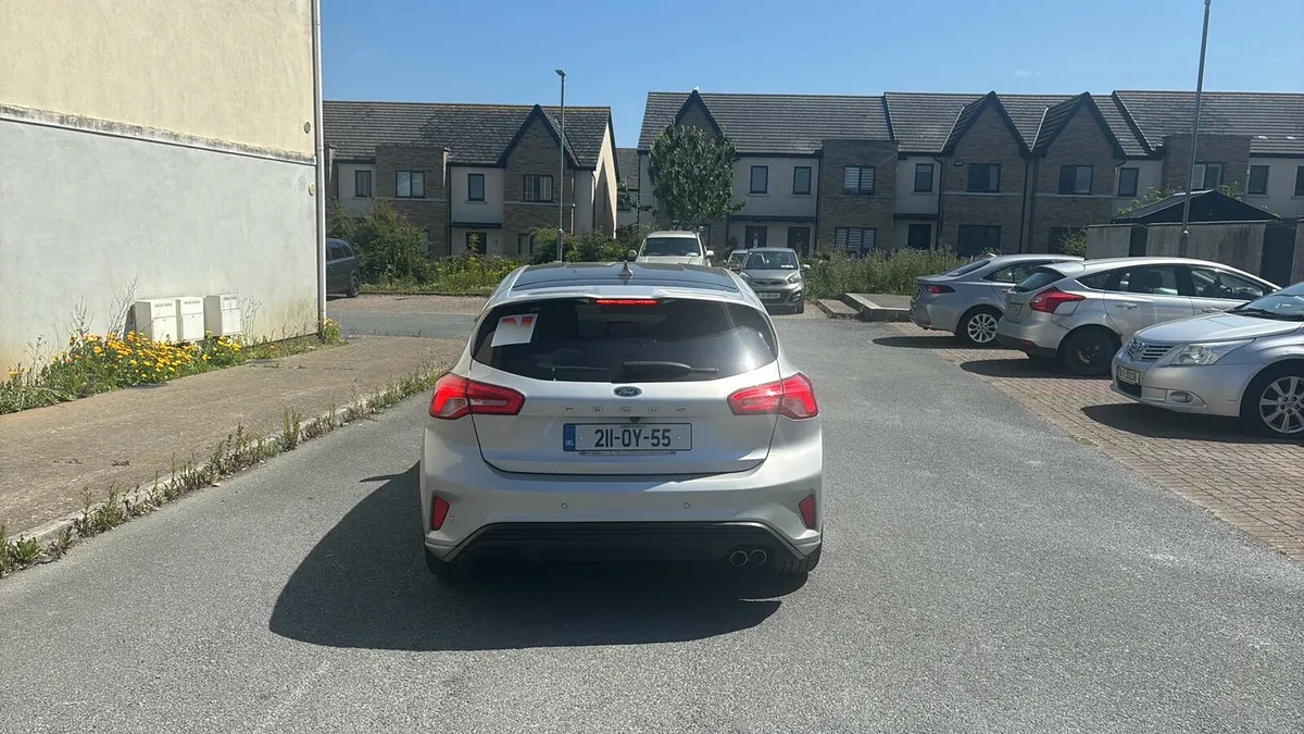 21 Ford Focus stline diesel 70k light left damage - Image 3