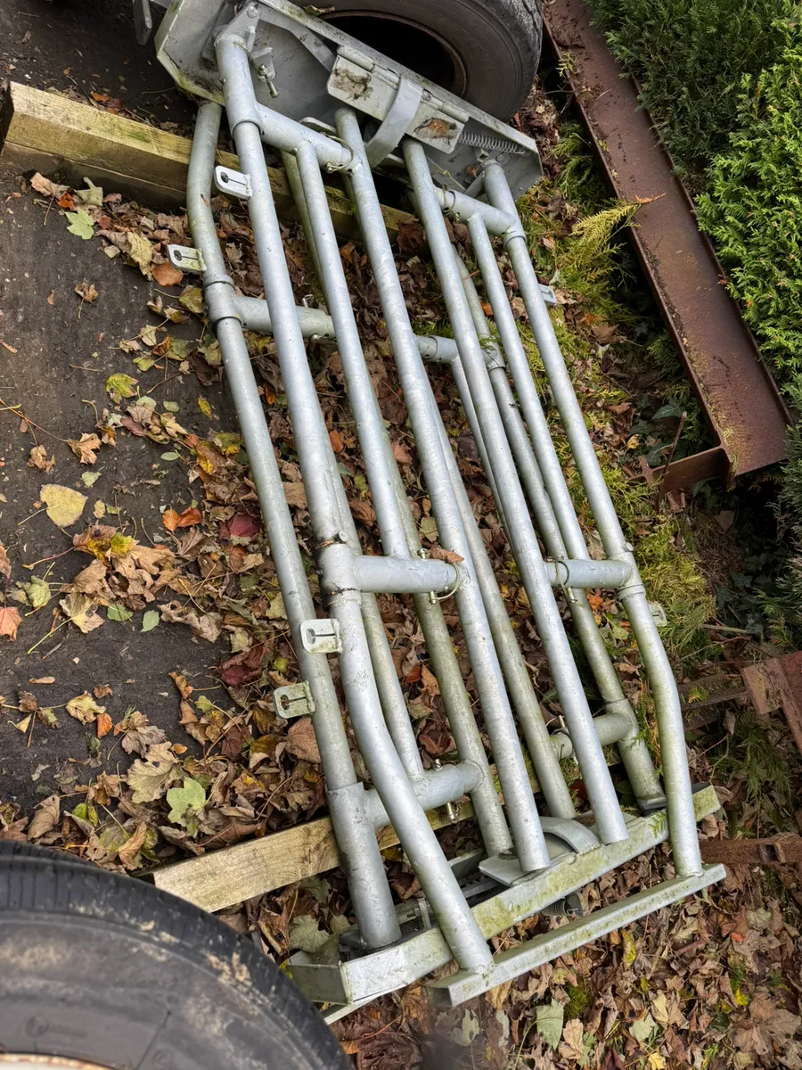 crush gates - Image 1