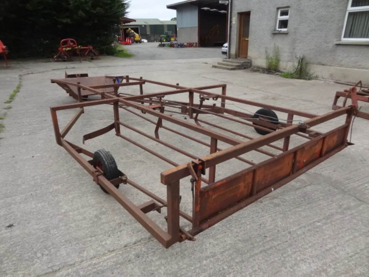Browns Flat 8 Bale Sledge Sleigh - Image 4