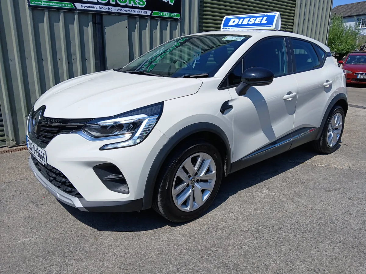 Renault Captur diesel 2020 1 owner - Image 2
