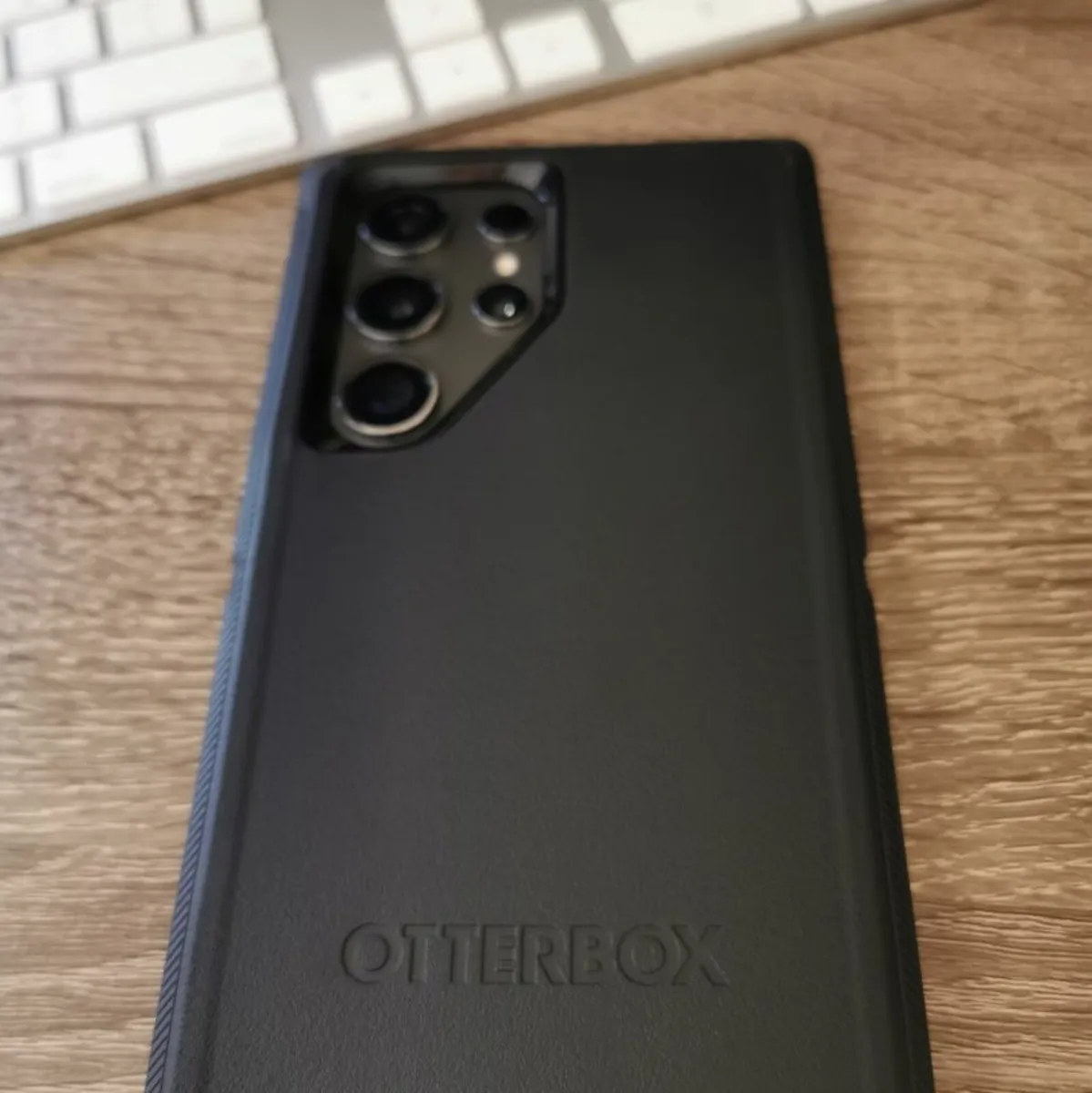 Samsung Galaxy S24 Ultra + Extras - Image 2