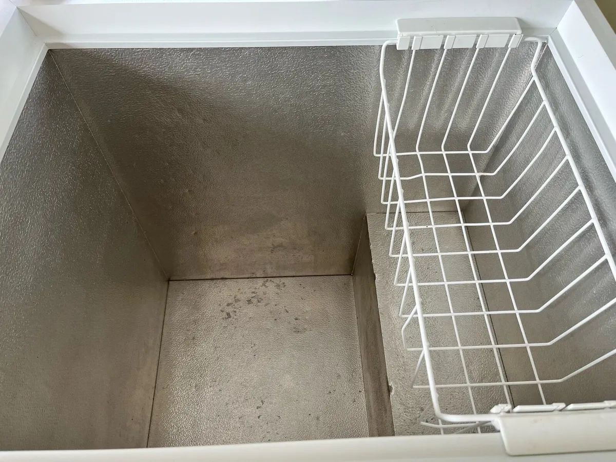 Chest Deep Freezer - Image 2