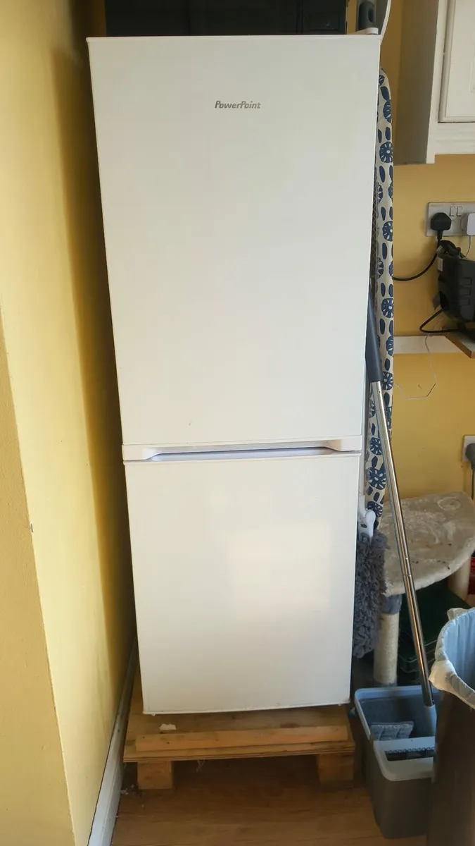Small fridge freezer - Image 1