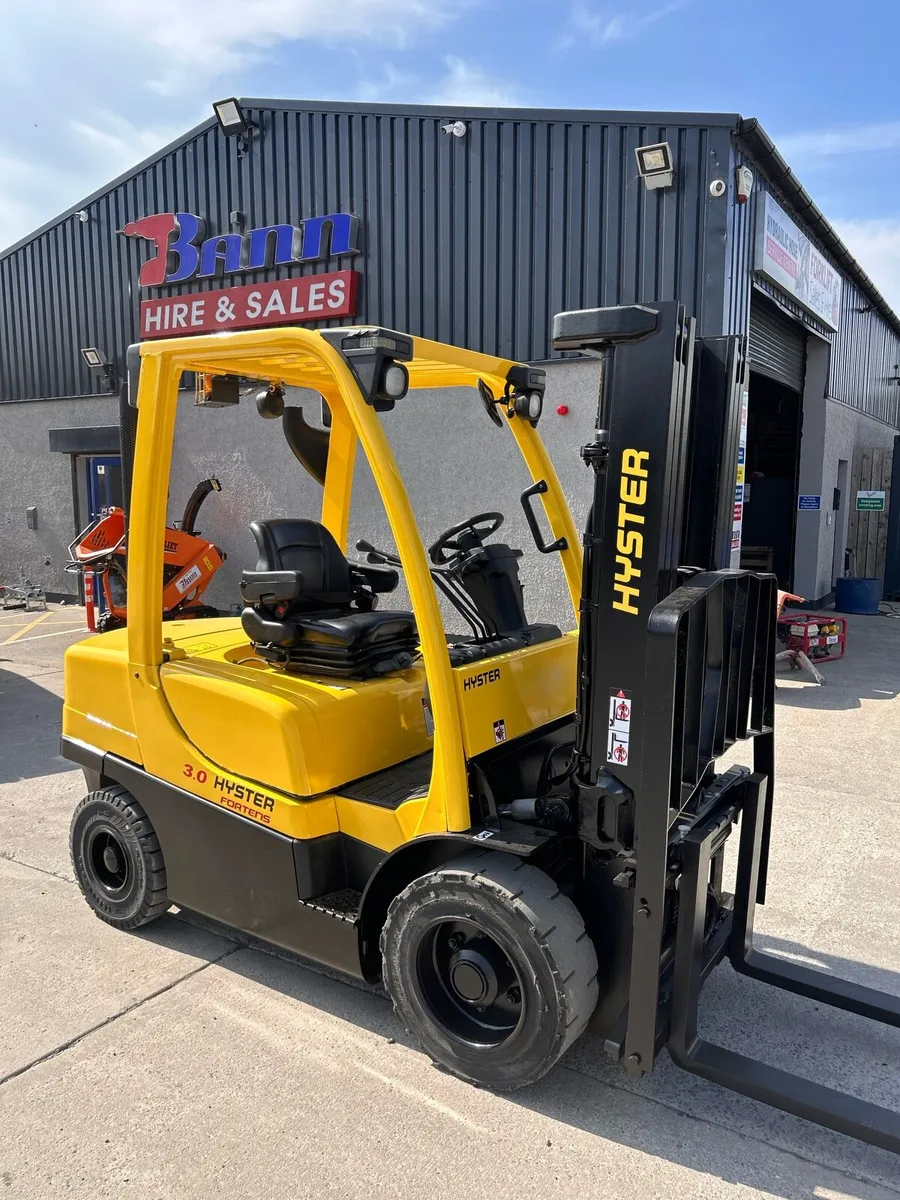 HYSTER FORKLIFT - Image 1