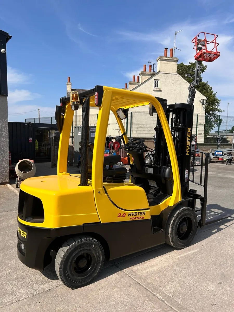 HYSTER FORKLIFT - Image 2