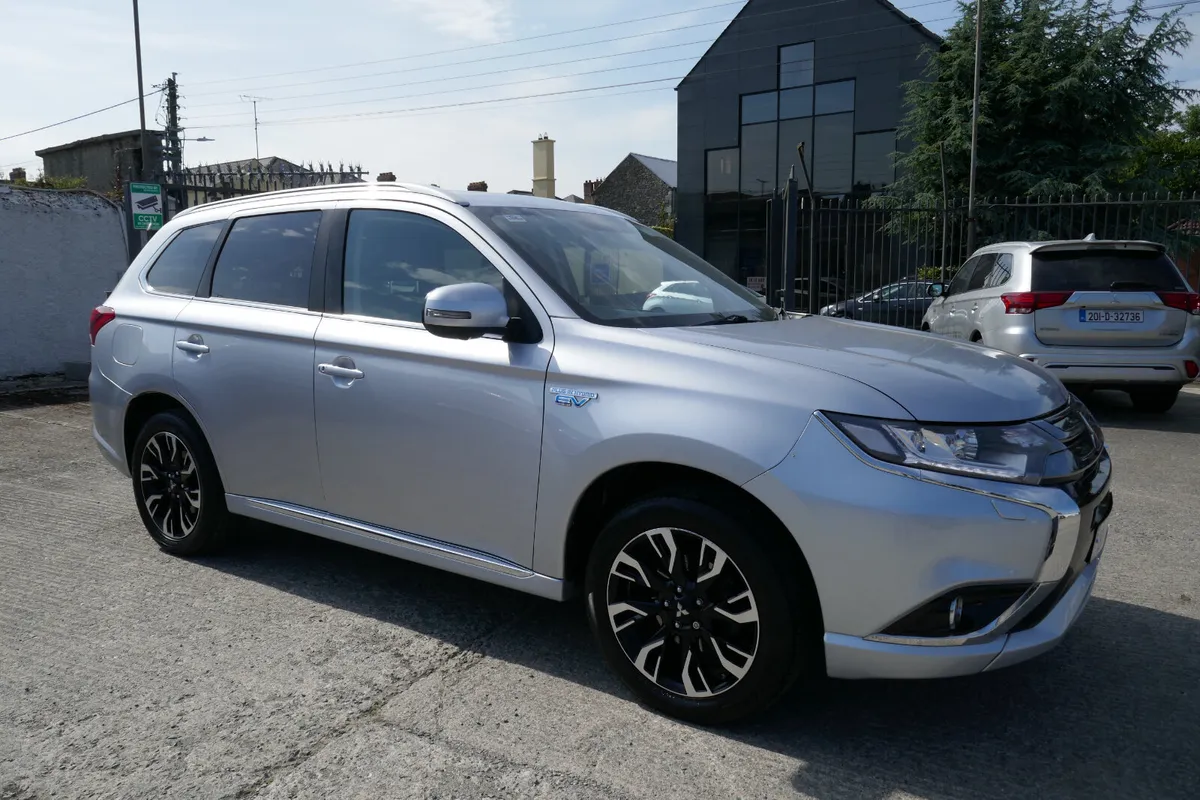 181, MITSUBISHI OUTLANDER 2.0 4H PHEV 200BHP 5 5DR - Image 2