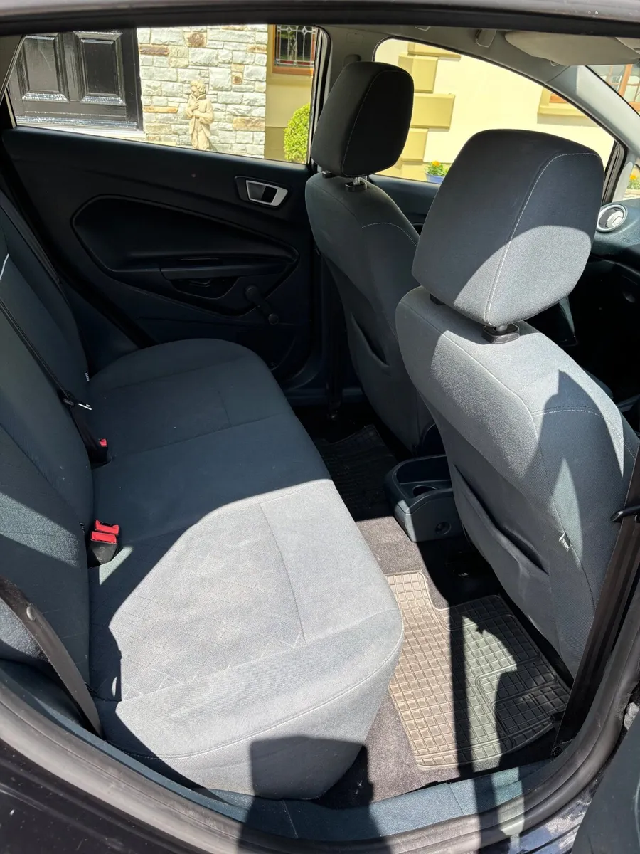 Ford Fiesta 2012 1.4 TDCI - Image 2