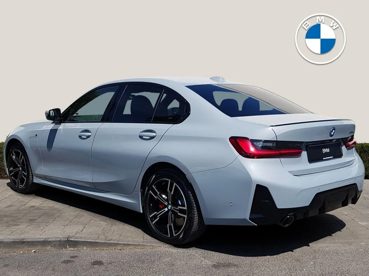 BMW 3 Series 330e M Sport - Image 2