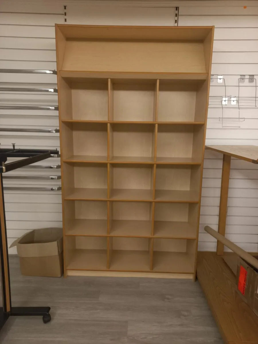 Shop fittings - Image 3