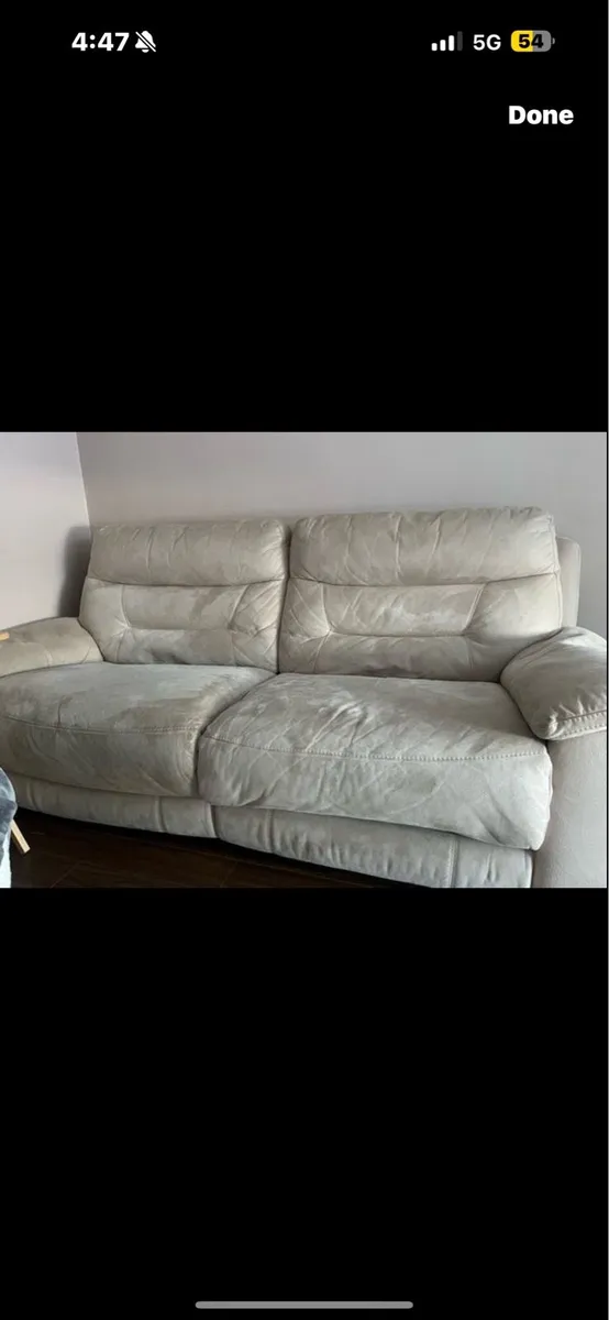 Cream sofa - Image 1