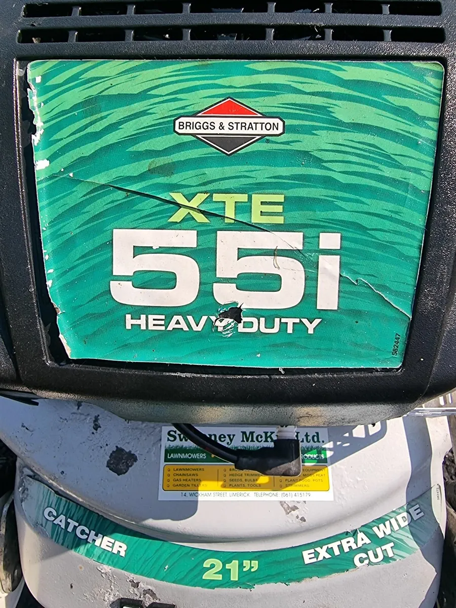 Commercial Grade 21in Mower. - Image 1