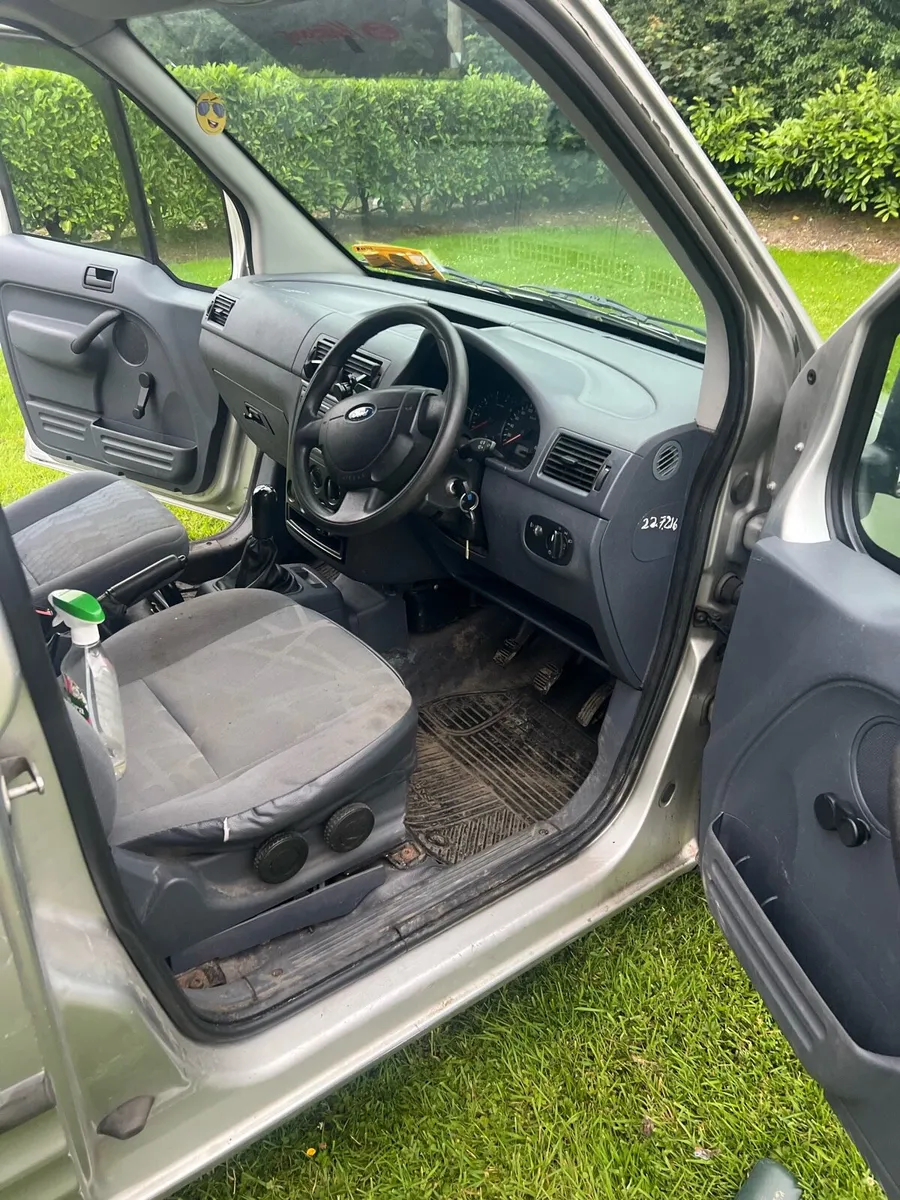 Ford transit connect - Image 4