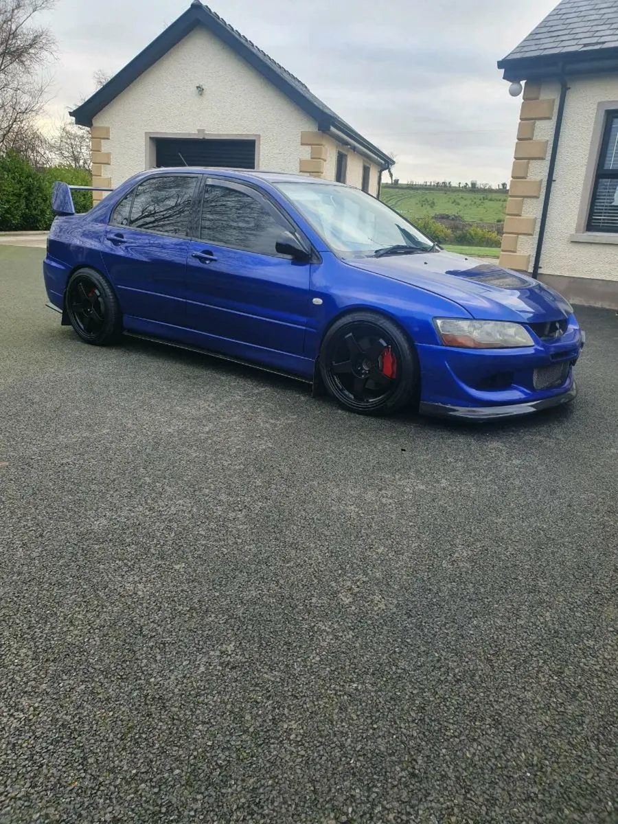 Mitsubishi evo Lancer 8 - Image 1