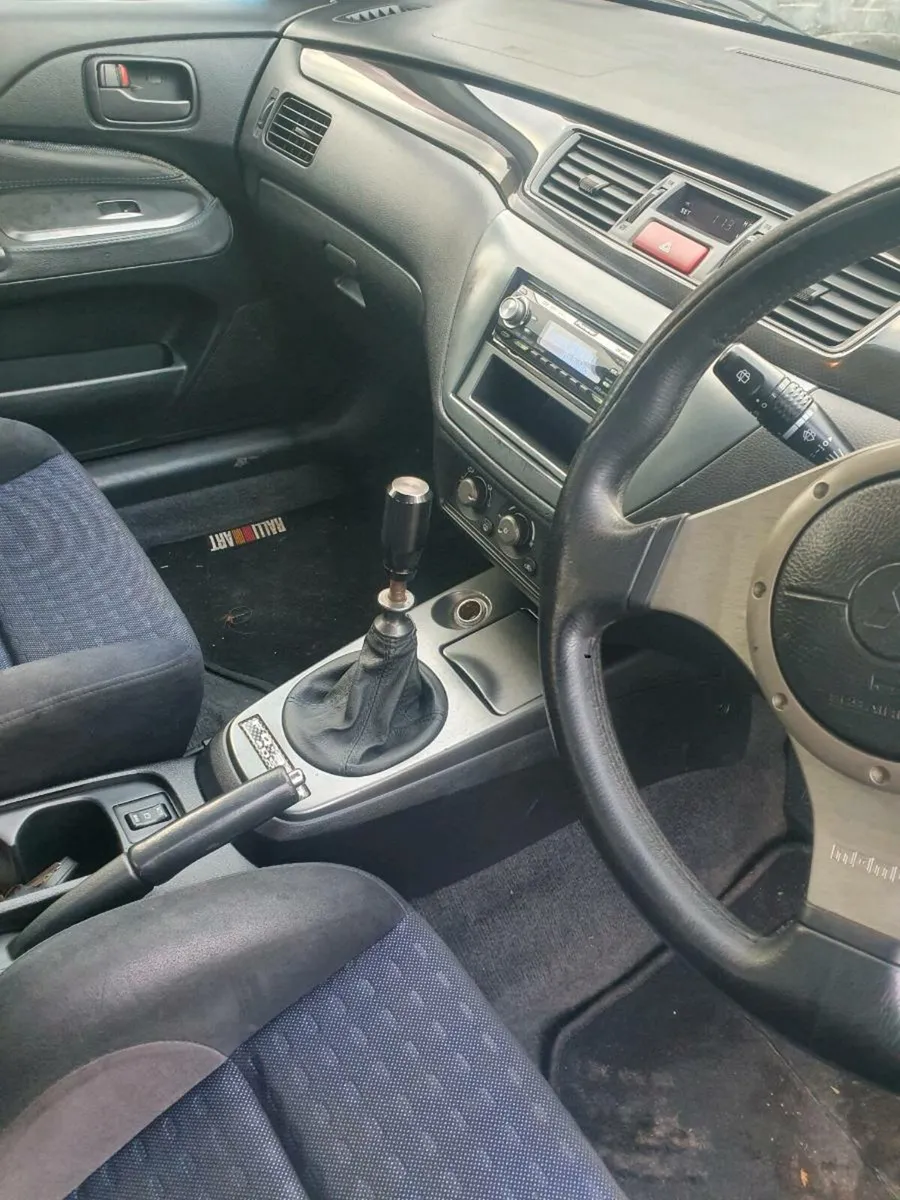 Mitsubishi evo Lancer 8 - Image 3
