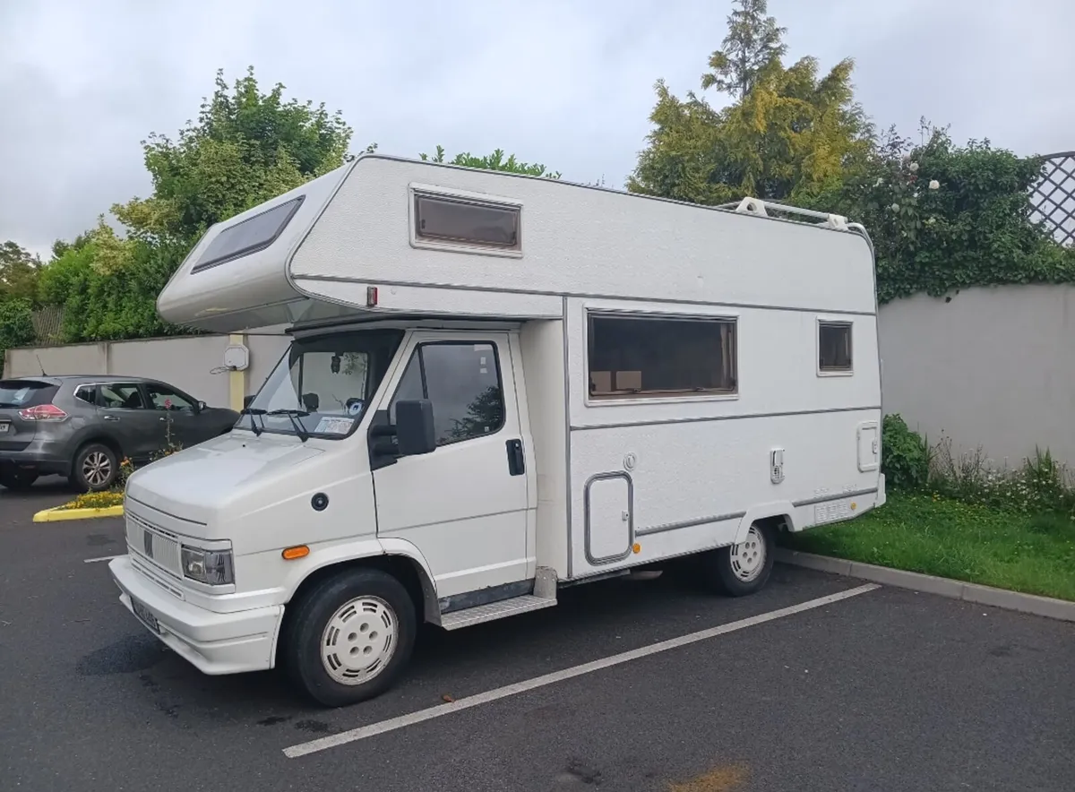Camper van - Image 2