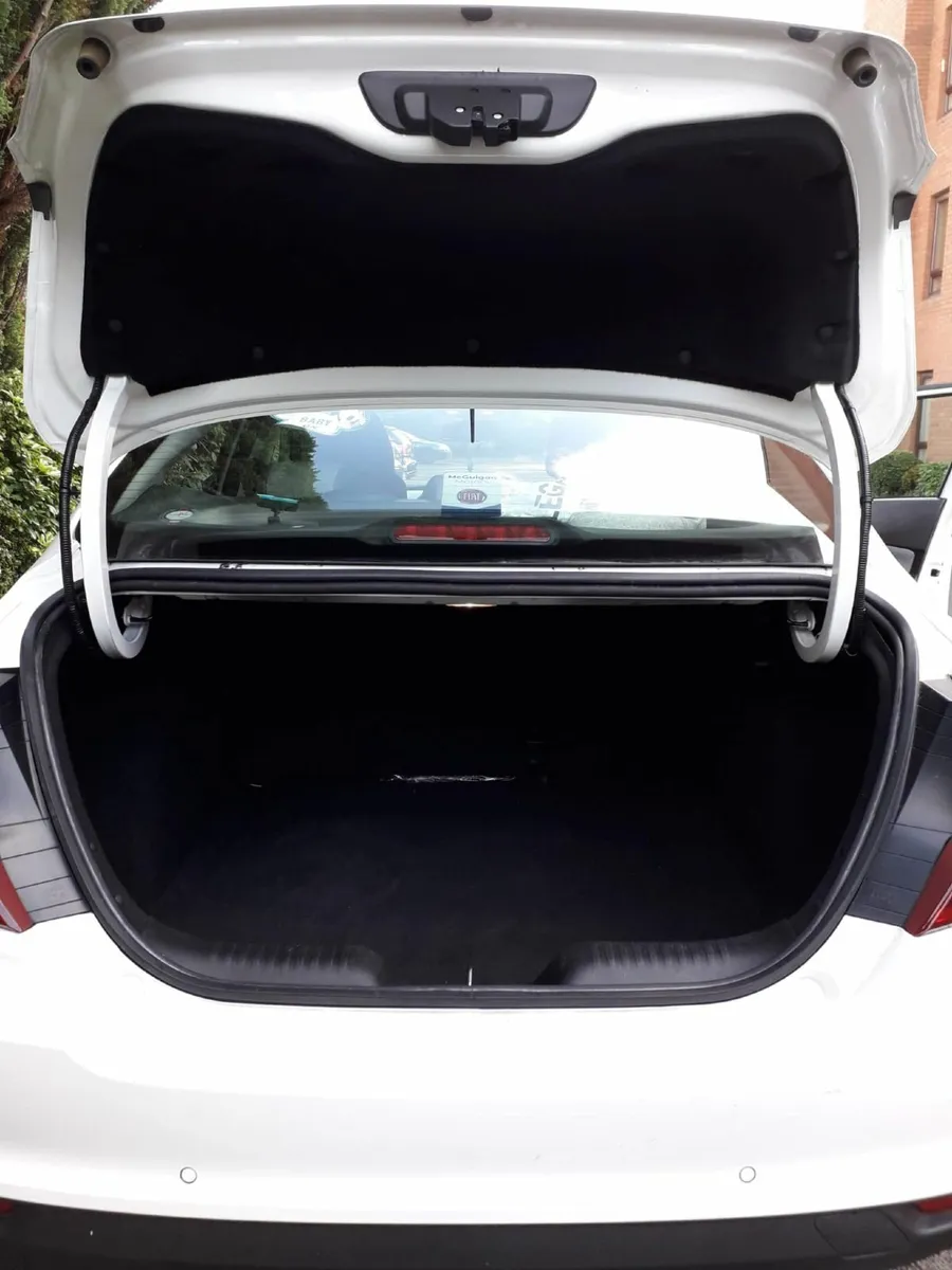 Fiat Tipo 2017 - Image 2