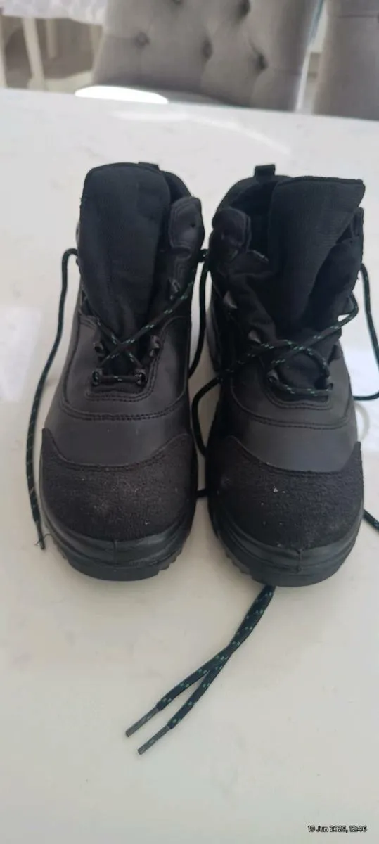 New GORTEX ROBUSTA Safety Boots - Image 2