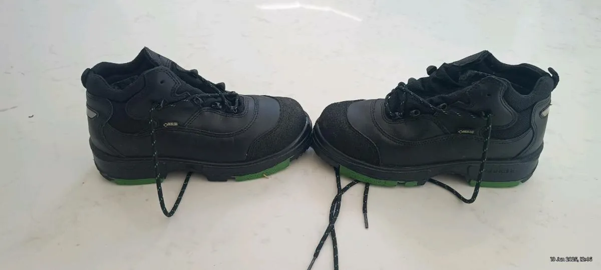 New GORTEX ROBUSTA Safety Boots - Image 3