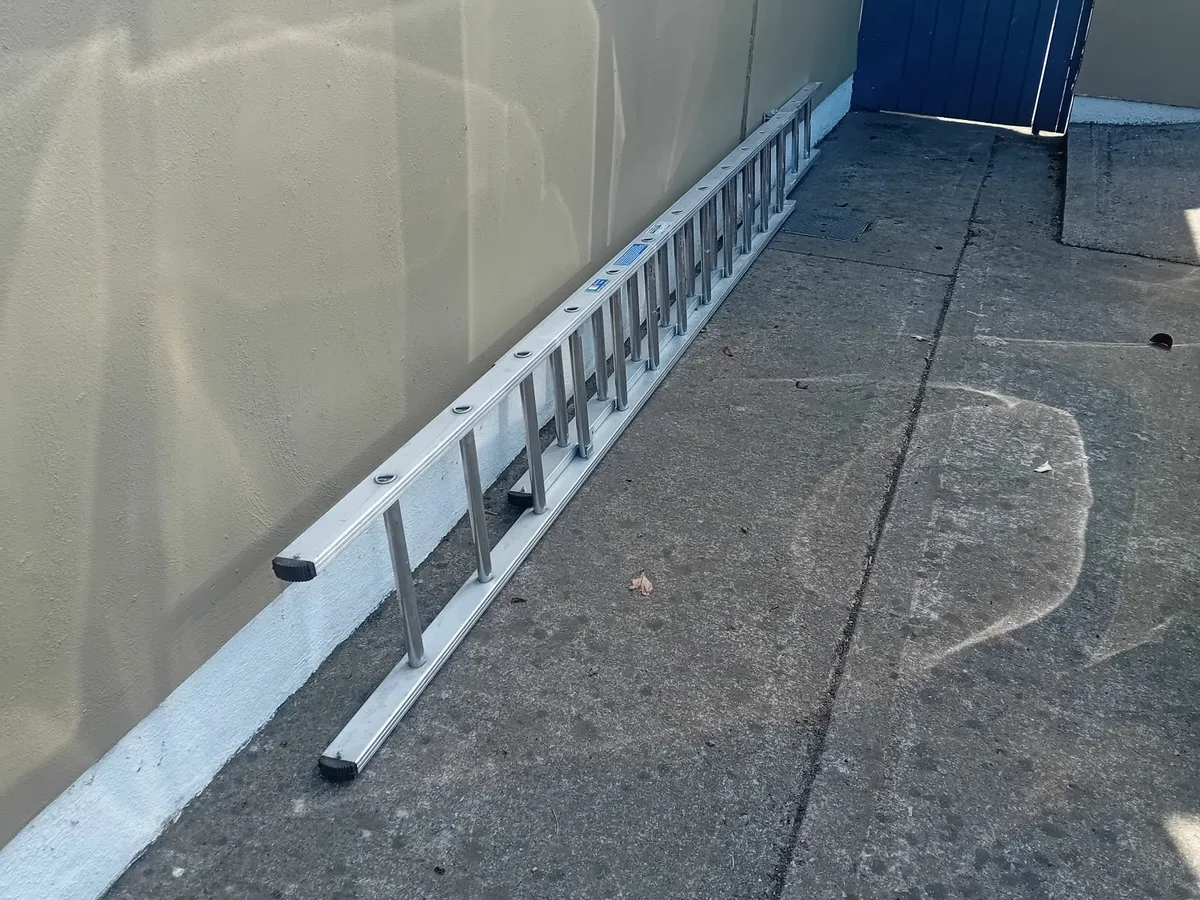 20 Foot extension Ladder - Image 2