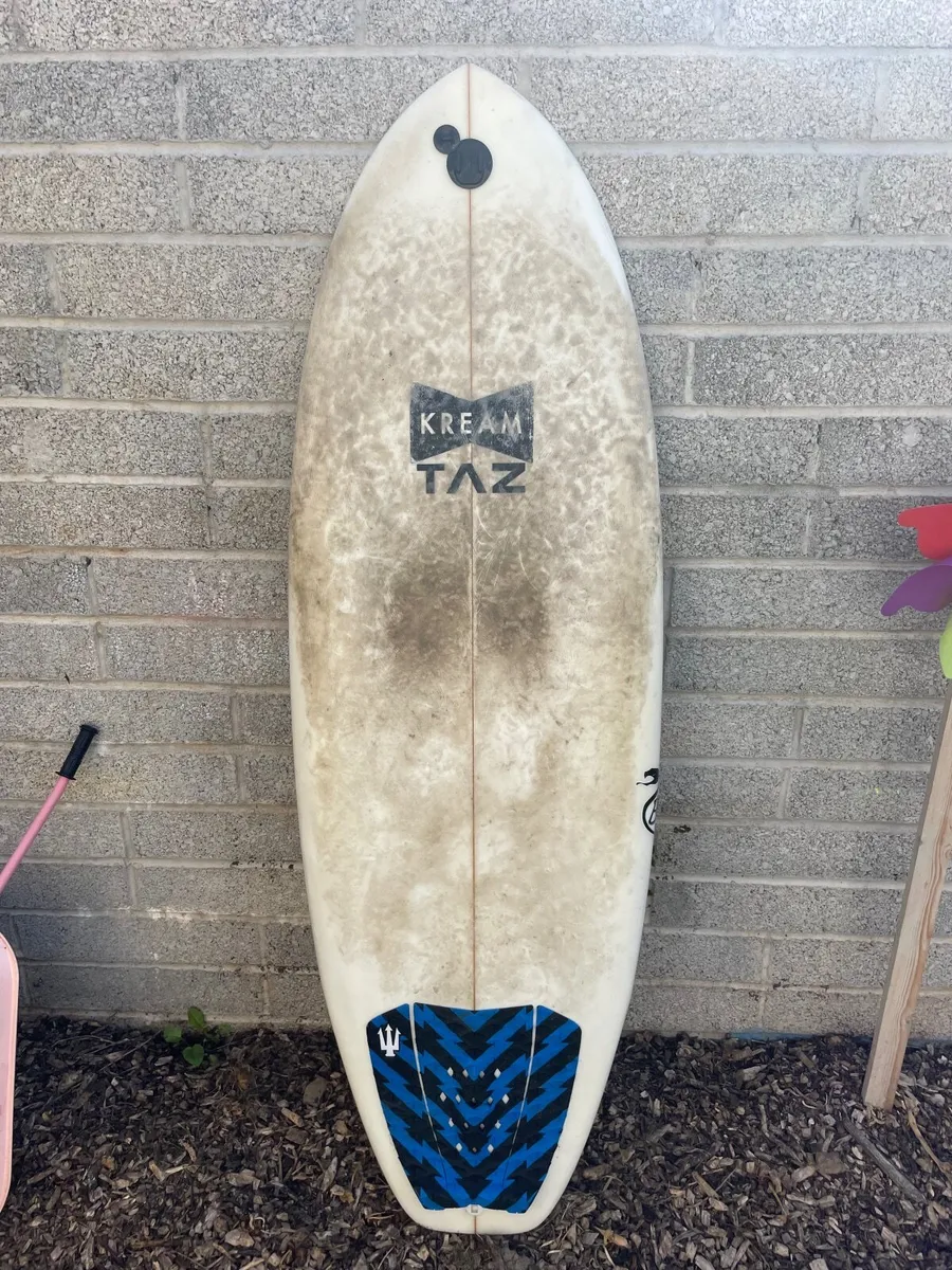 Surfboard - Image 3