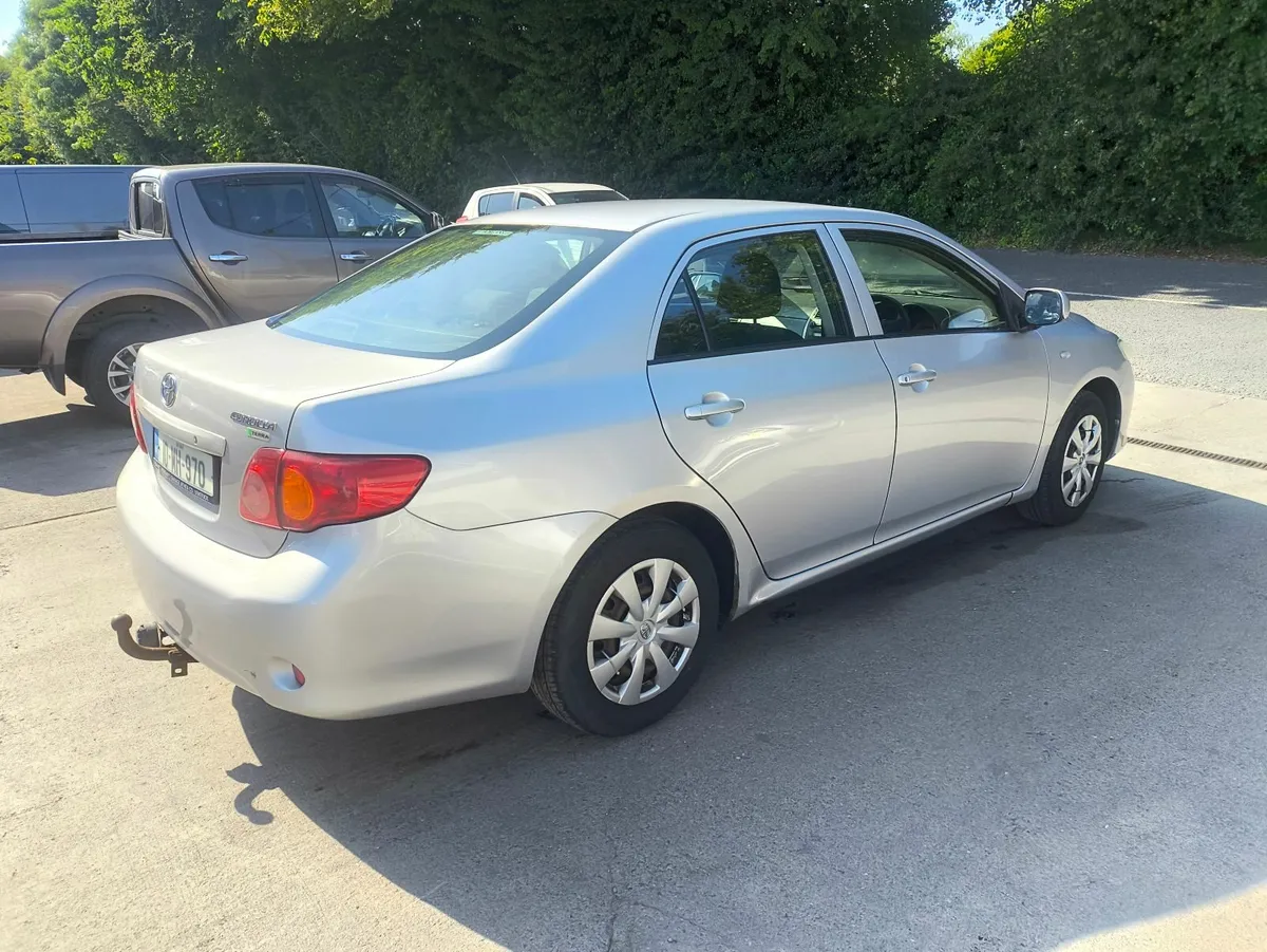 Toyota Corolla 2010 - Image 1