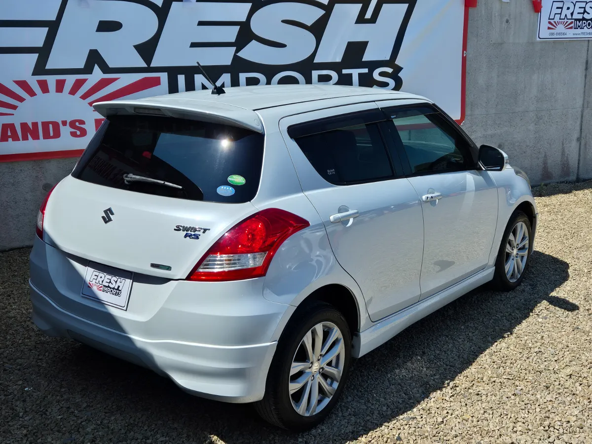 SUZUKI SWIFT RS*4WD*AUTOMATIC - Image 4