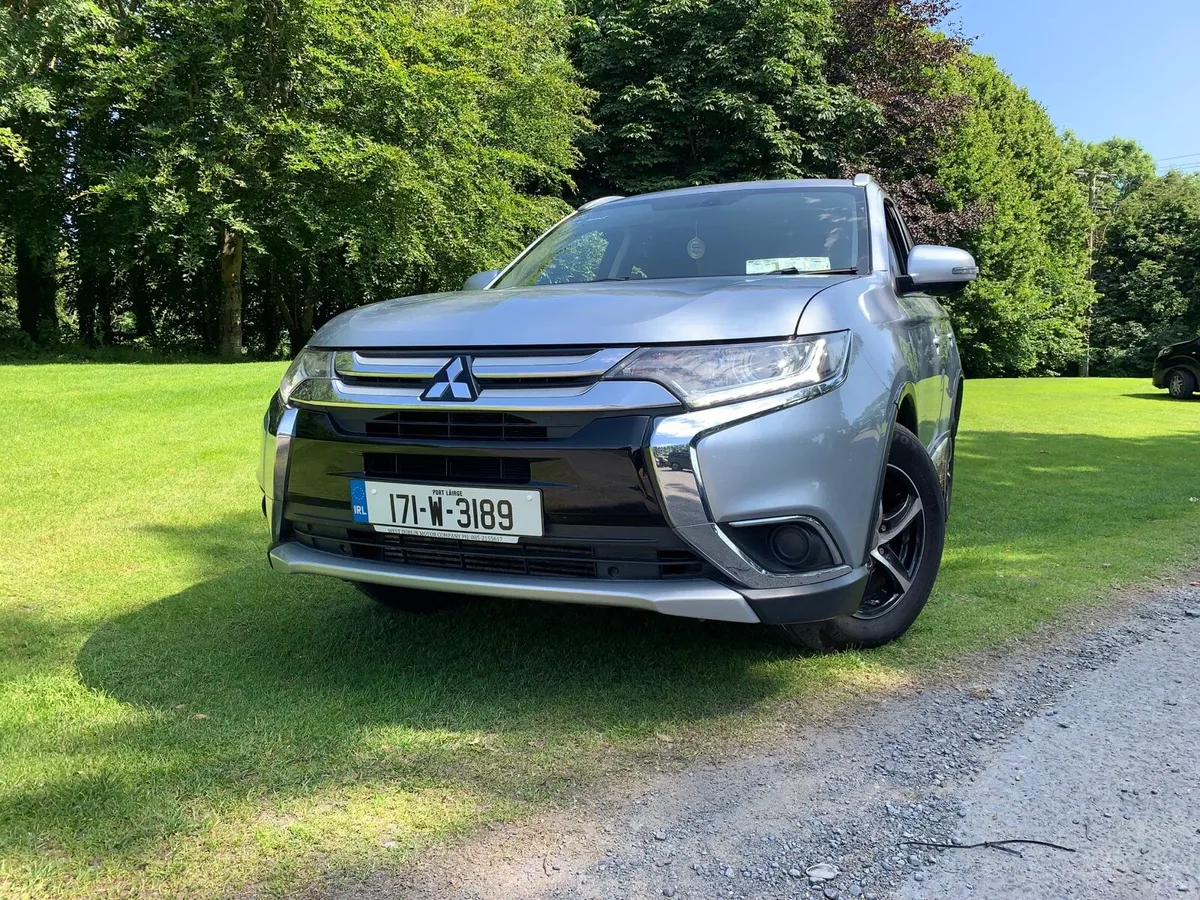 2017 Mitsubishi Outlander 2.2 Diesel Manual 4WD - Image 2