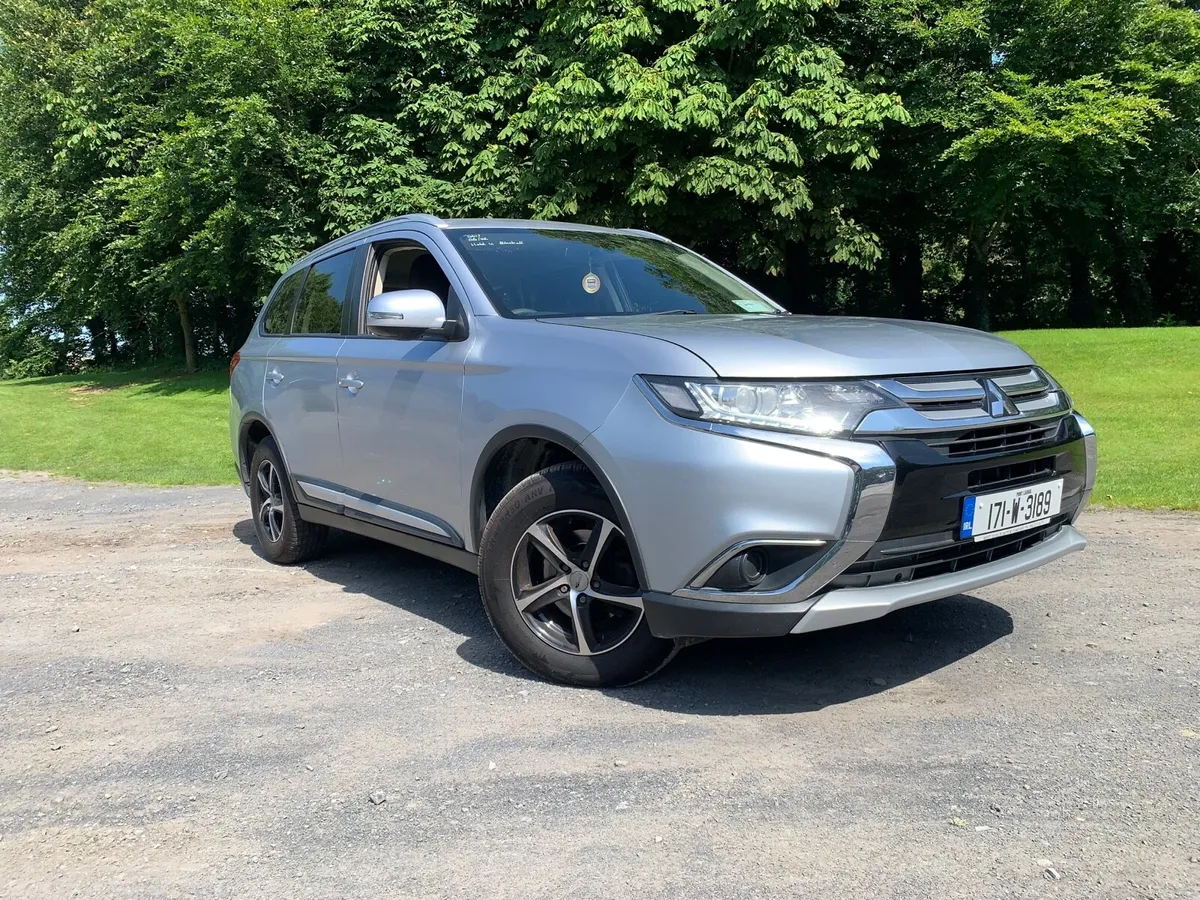 2017 Mitsubishi Outlander 2.2 Diesel Manual 4WD - Image 3