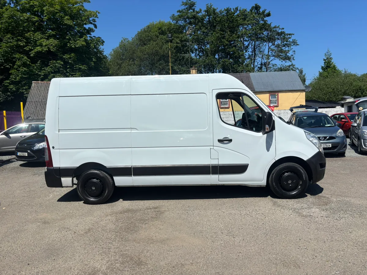 Beautiful Renault Master New DOE Warranty - Image 3