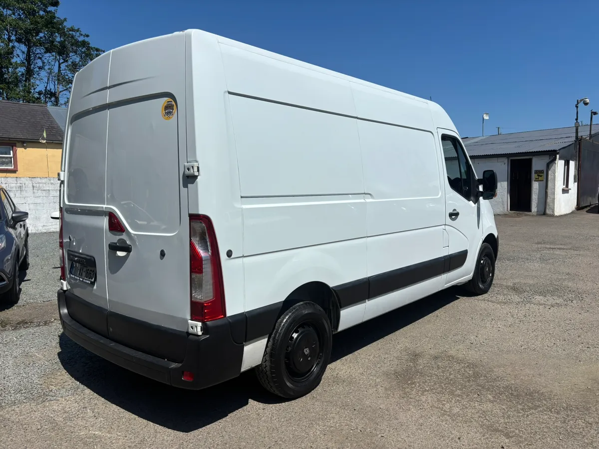Beautiful Renault Master New DOE Warranty - Image 4