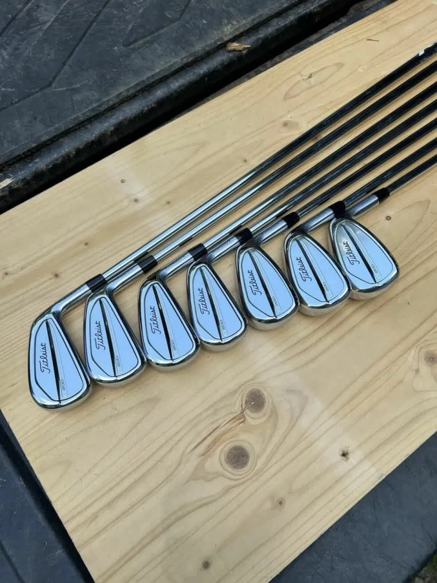 Titleist t200 4-PW, mint condition - Image 3
