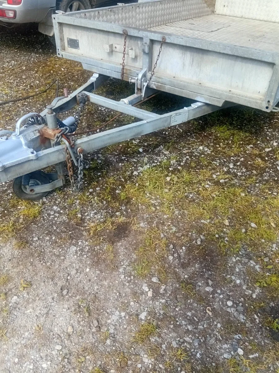 Trailer - Image 4