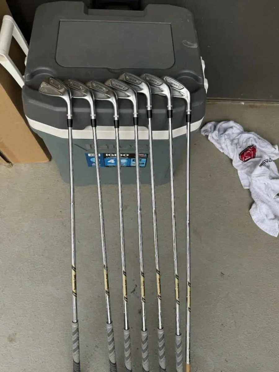 Callaway apex cb '24 irons 4-pw - Image 1