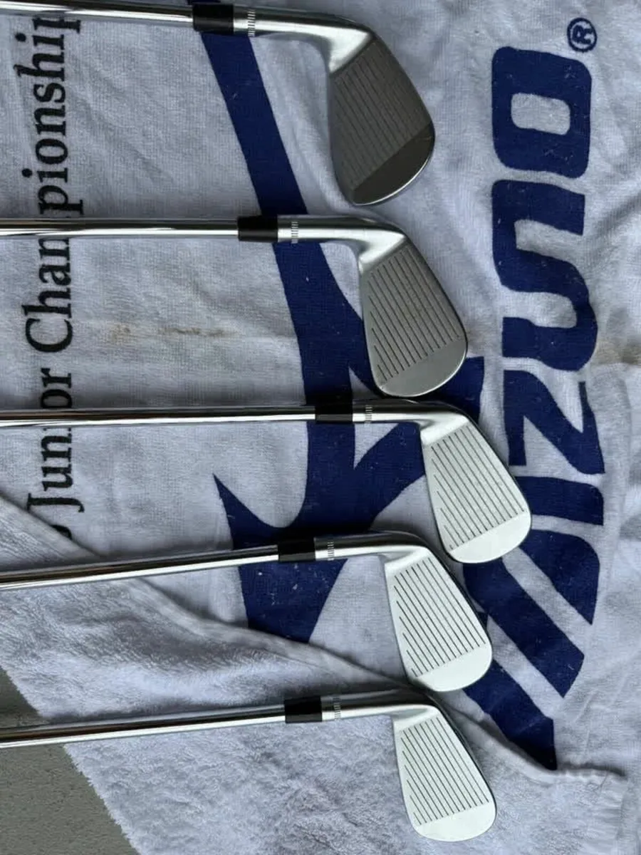 Callaway apex cb '24 irons 4-pw - Image 3