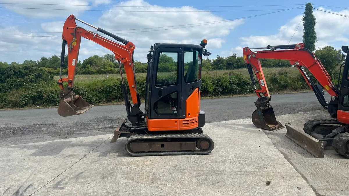 2019 Hitachi 26u.5 - Image 4