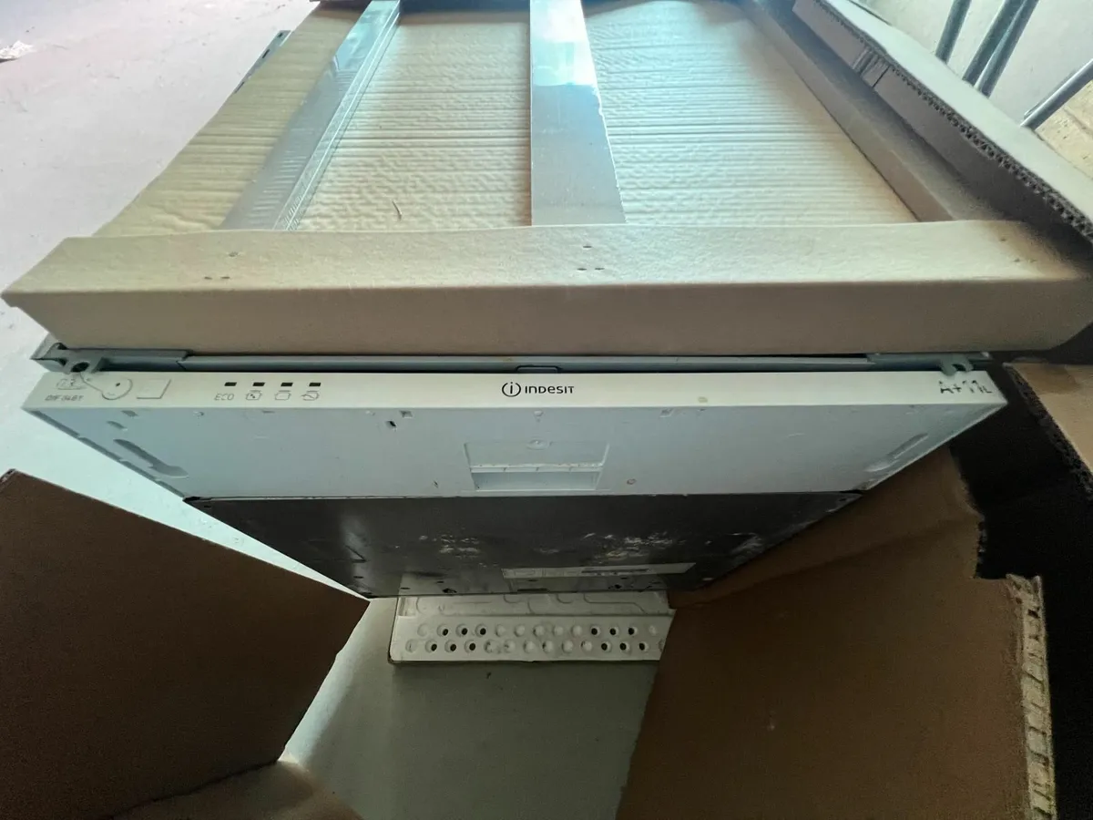 Commercial Dishwasher - Image 3