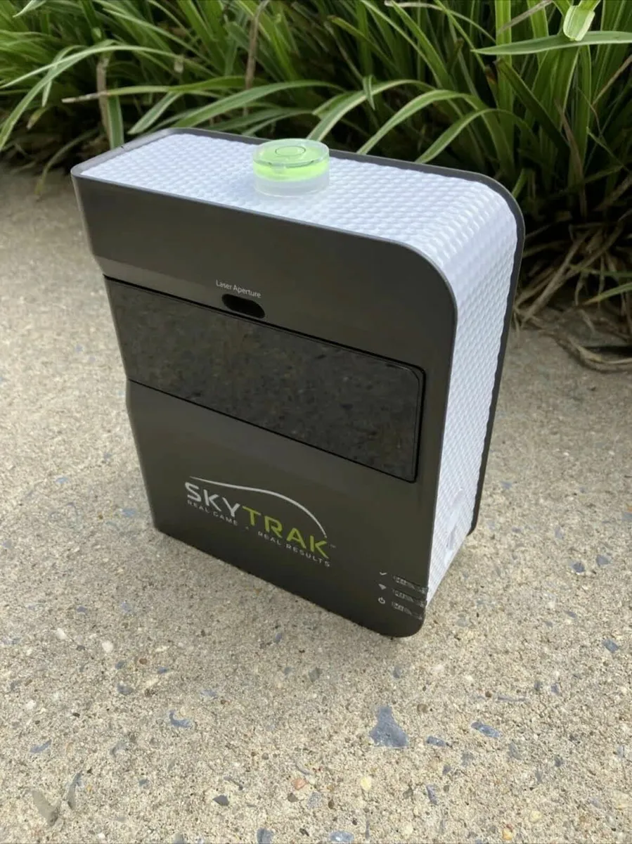 SkyTrak golf simulator for sale - Image 2