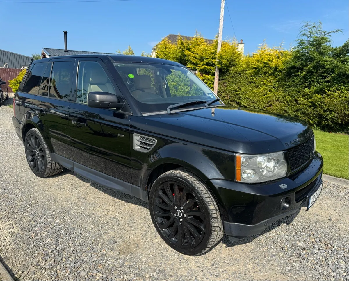 Range Rover Sport Crew Cab - Image 1