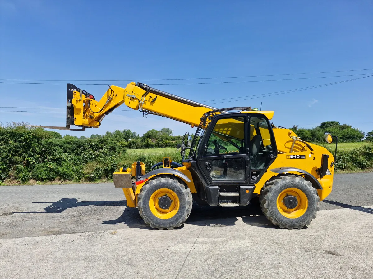 2019 JCB 540 140 Teleporter - Image 1
