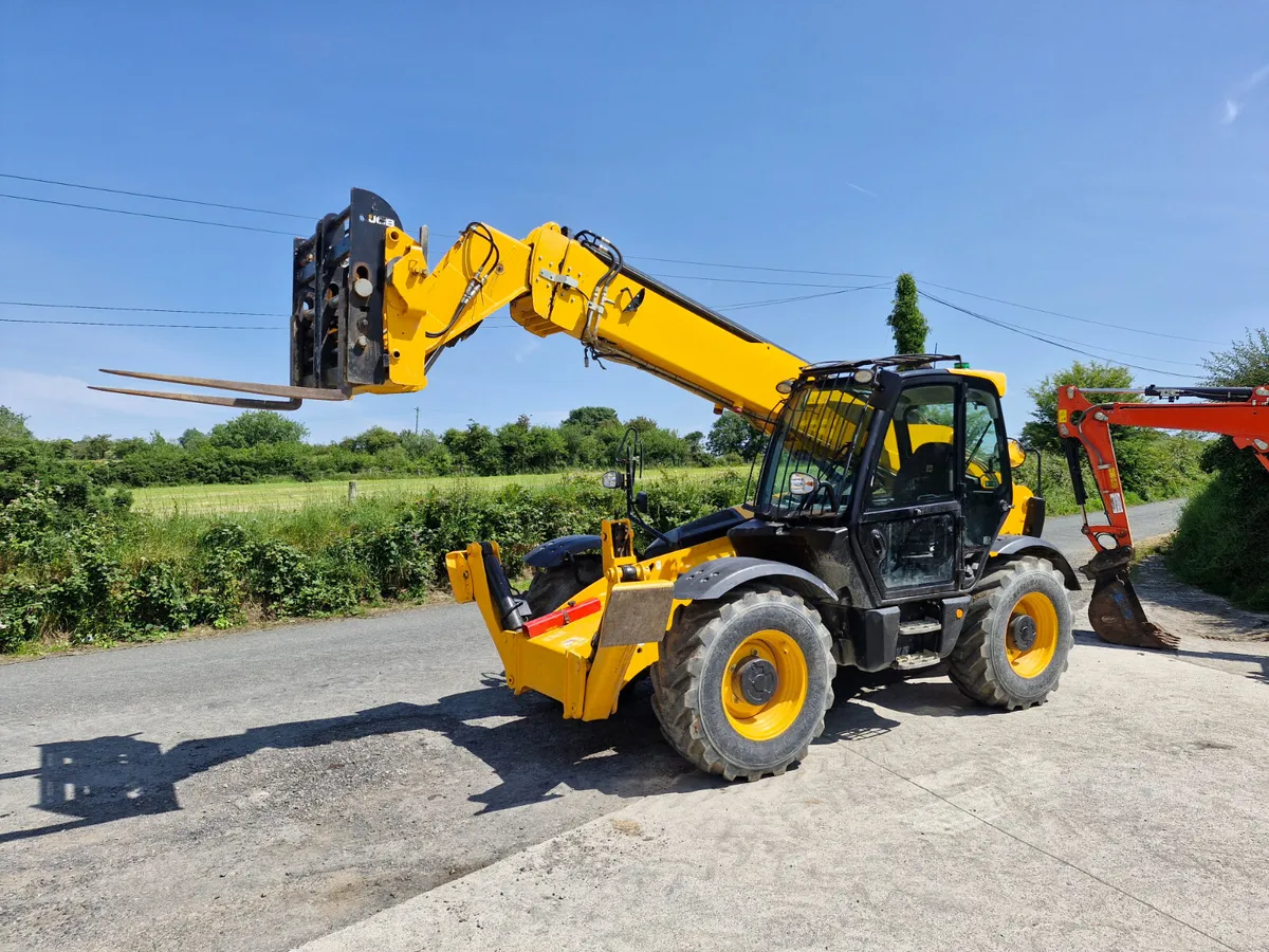 2019 JCB 540 140 Teleporter - Image 3