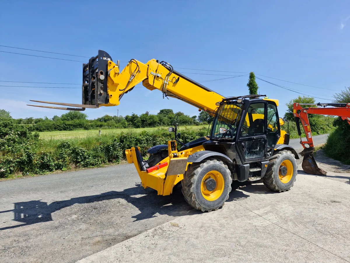 2019 JCB 540 140 Teleporter - Image 4
