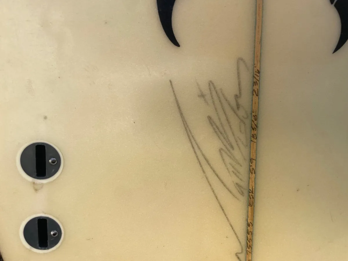 Surfboard - Image 1
