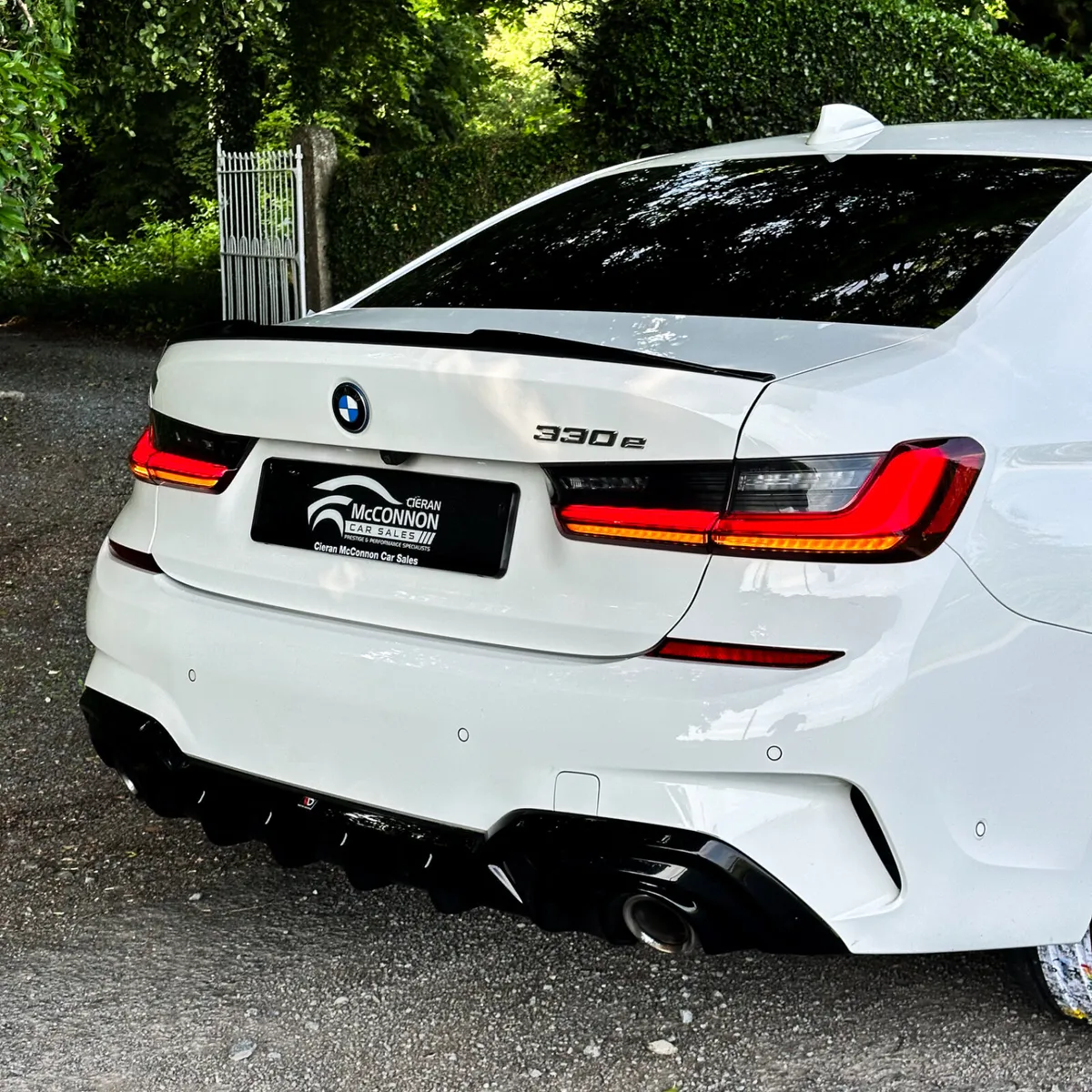 2022 (221)  BMW 330e M-SPORT 290BHP - Image 3