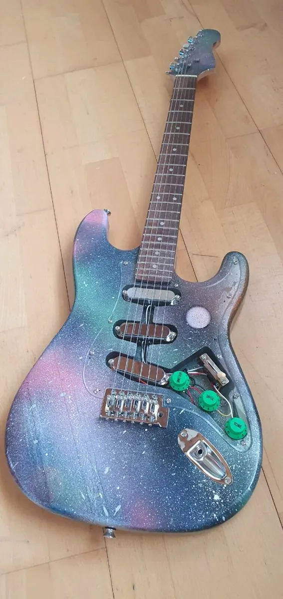 Moon Galaxy Strat - Image 1