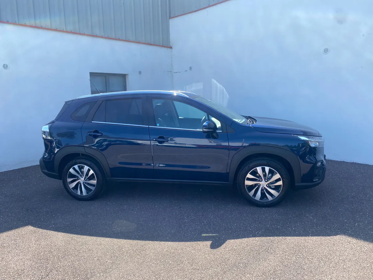 2025 Suzuki S Cross Ultra 4X4, 1.4 Mild Hybrid - Image 4