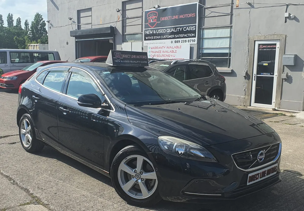 2015 Volvo V40 | T4 Sporty Hatchback - Image 1