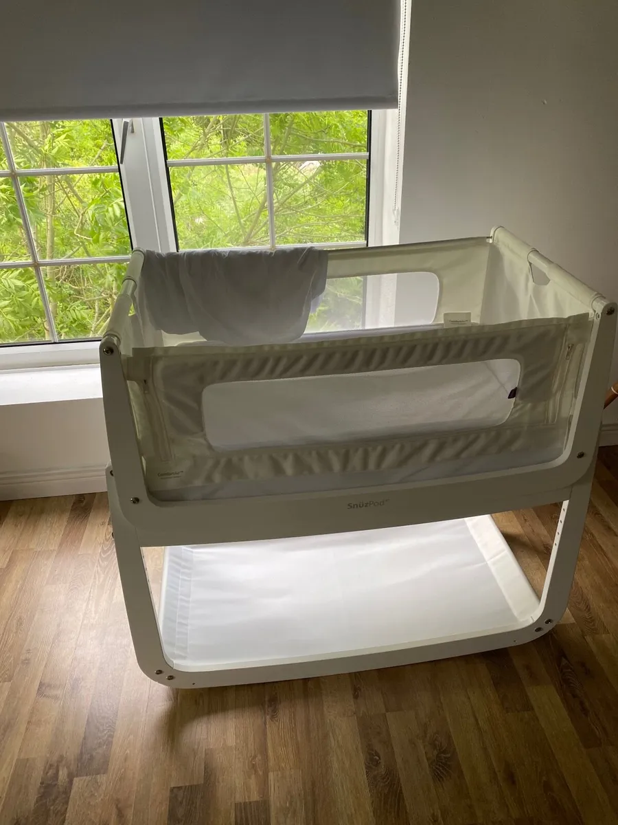 Snuzpod 4 baby cot - Image 1