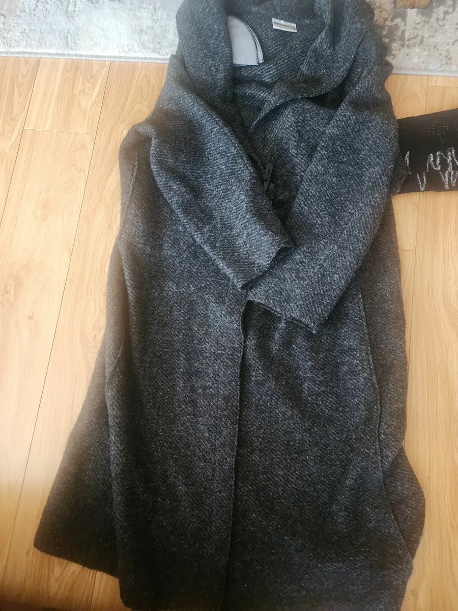 Clothing - Image 2