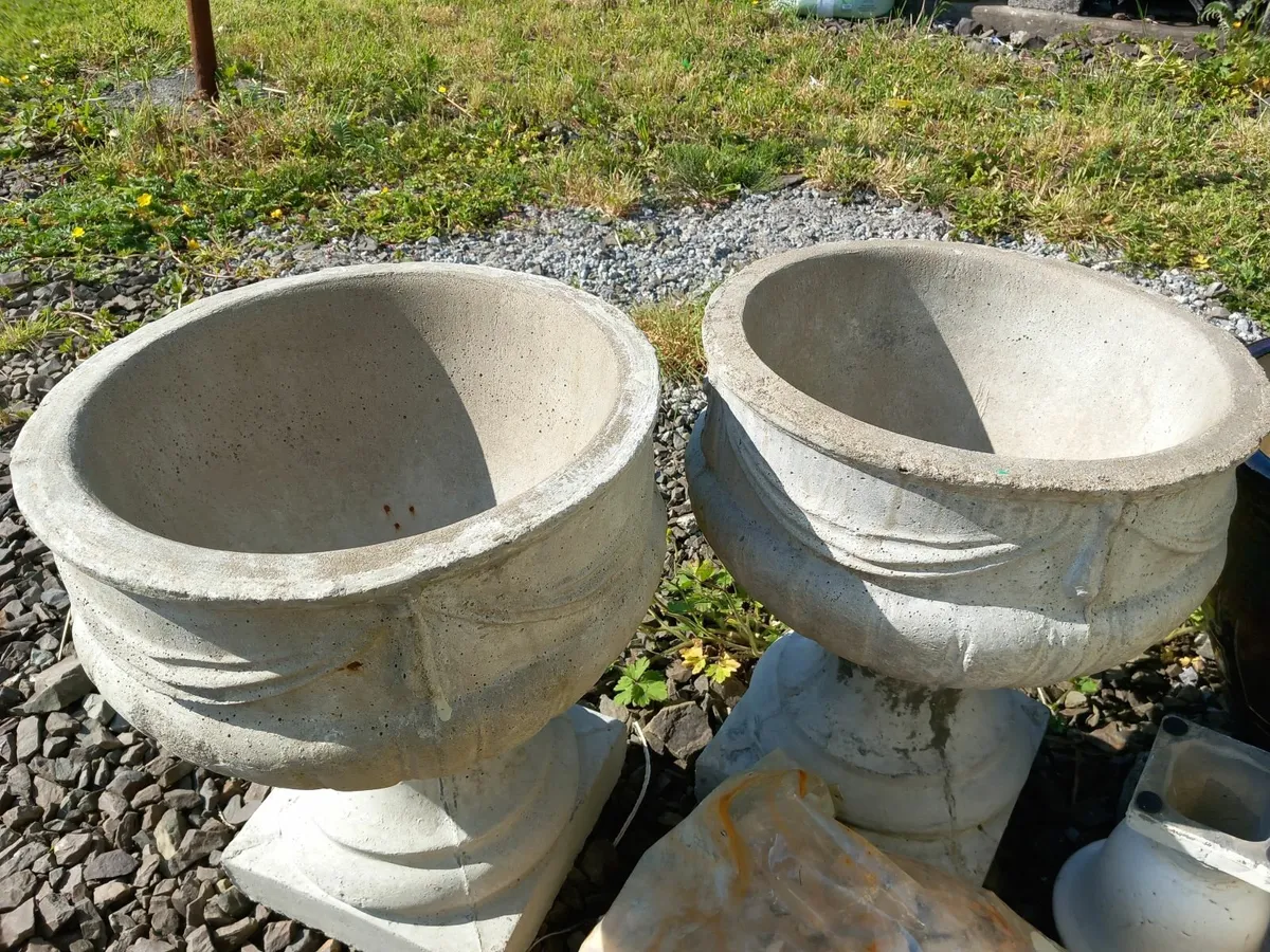 2 flower pots - Image 2
