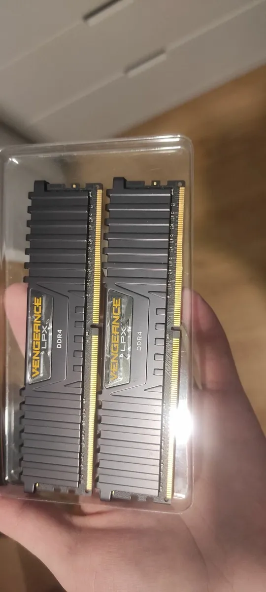Corsair VENGEANCE LPX DDR4 RAM 16GB (2x8GB) 3200MH - Image 1